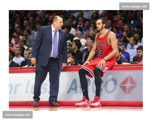 多诺万名人堂演讲:致谢公牛与恩师,致敬诺阿与佛大王朝 多诺万名人堂演讲:致谢公牛与恩师,致敬诺阿与佛大王朝